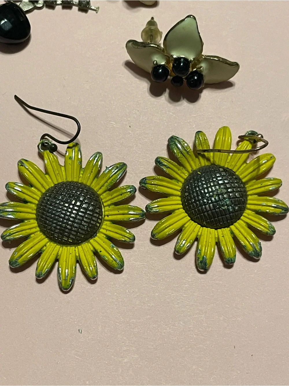 Costume Pierced Earrings Lot #7738